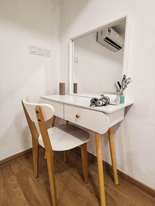Pangsapuri Ekocheras Loft 5 Pax, #snooker #abovemall #balcony #freecarpark